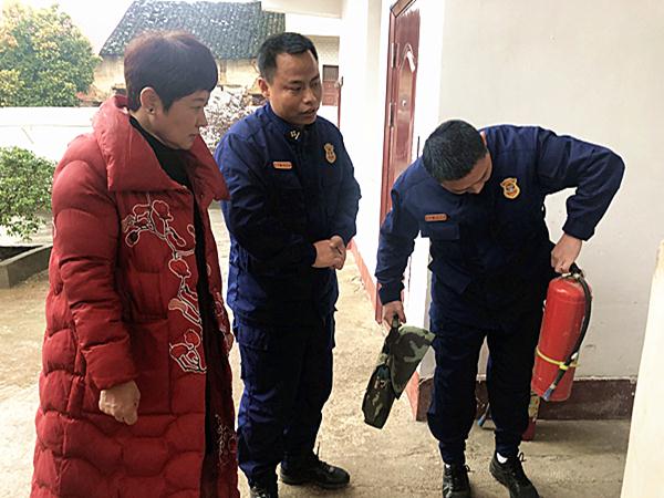 北塔消防大队联合区民政局深入辖区养老院检查消防安全工作(图1)