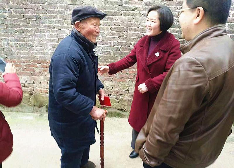 走访慰问贫困户 精准帮扶暖人心(图8)