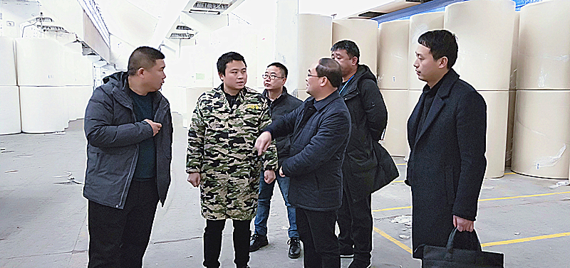 戴求兵深入状元洲街道督导安全生产工作(图1)