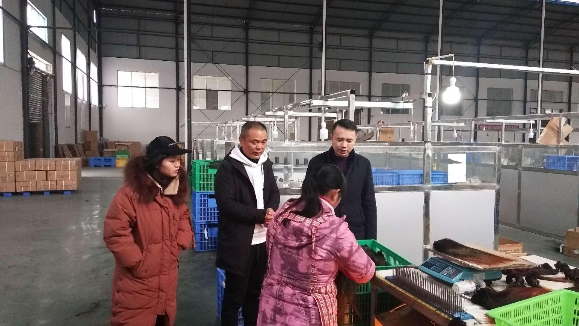 茶元头街道开展冰雪天气安全生产检查暨慰问敬老院老人(图1)