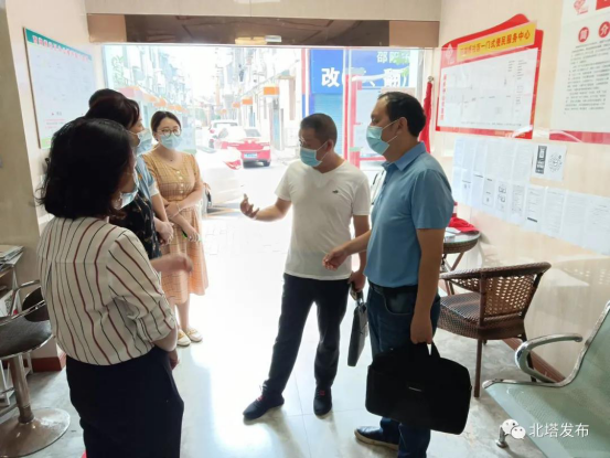 区人大常委会领导下沉一线督导区镇人大换届选举工作(图2)