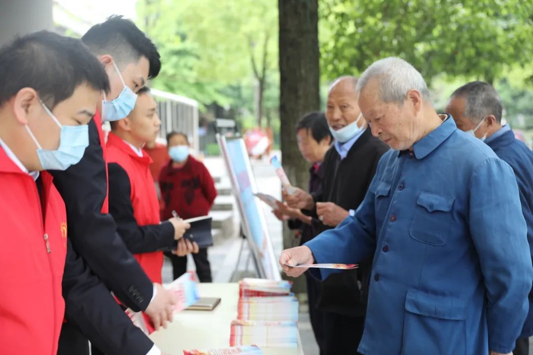 居安思危，警钟长鸣——北塔区检察院积极开展国家安全教育日普法宣传活动(图2)