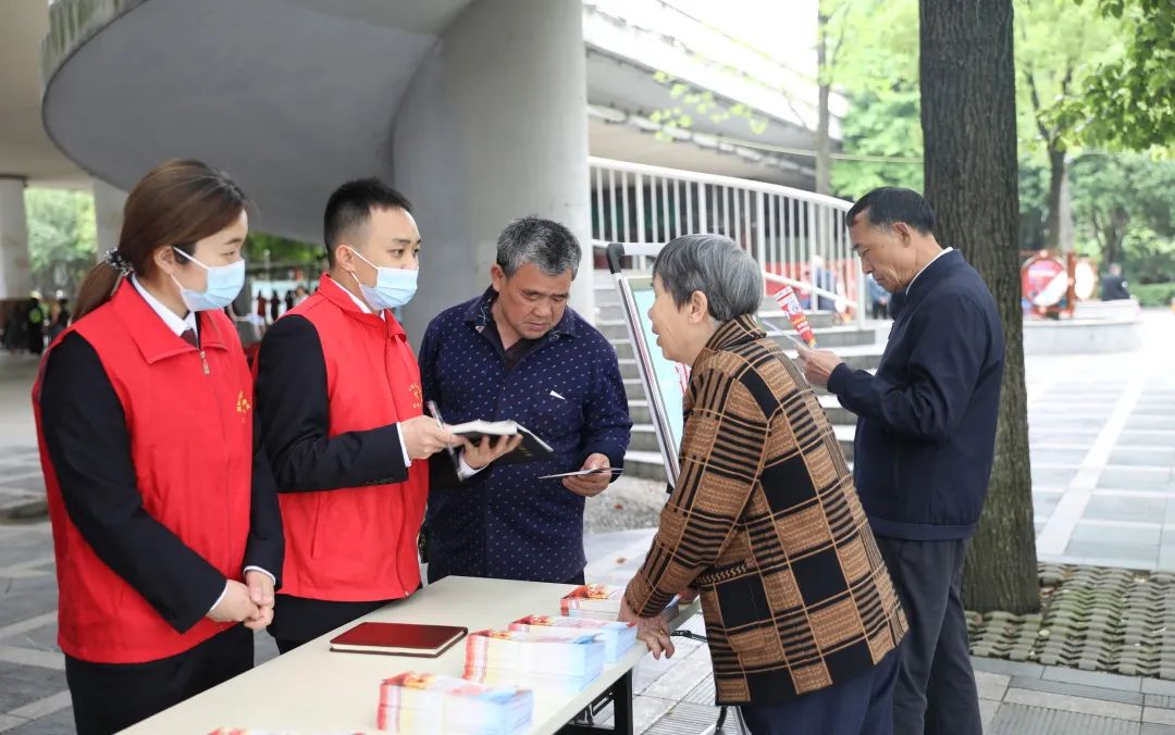 居安思危，警钟长鸣——北塔区检察院积极开展国家安全教育日普法宣传活动(图4)