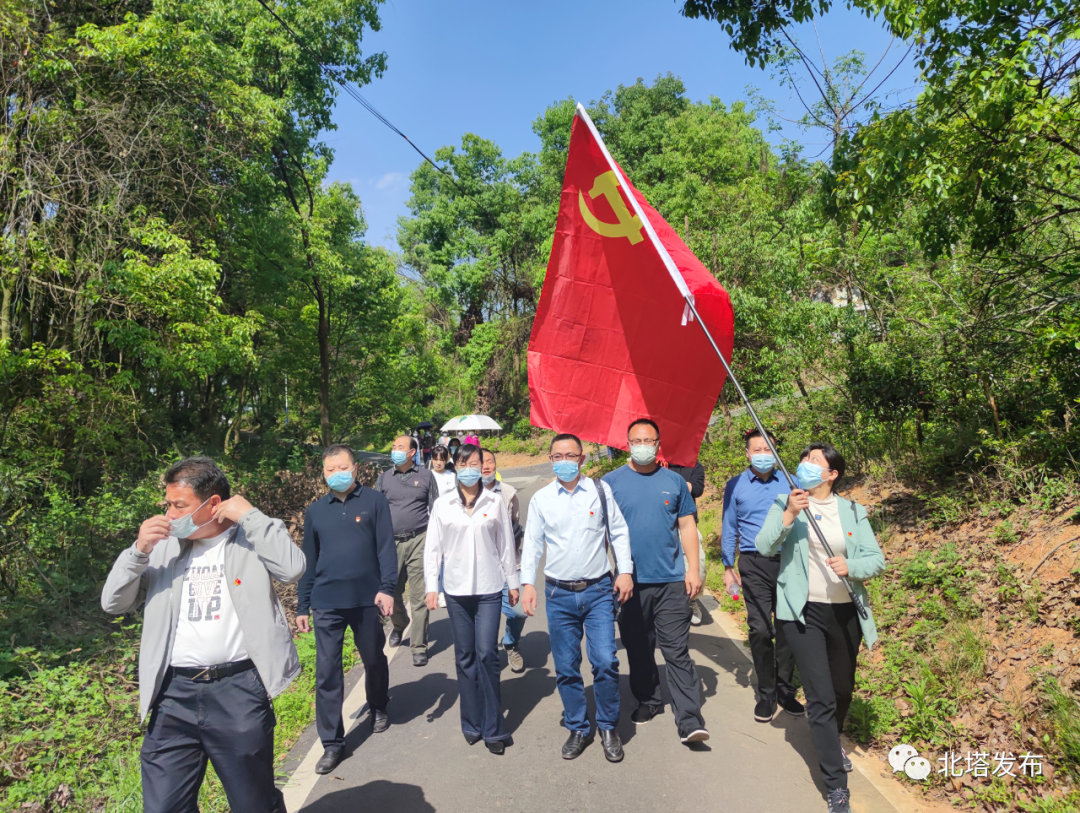 区财政局开展“传承红色基因 牢记初心使命”活动(图2)