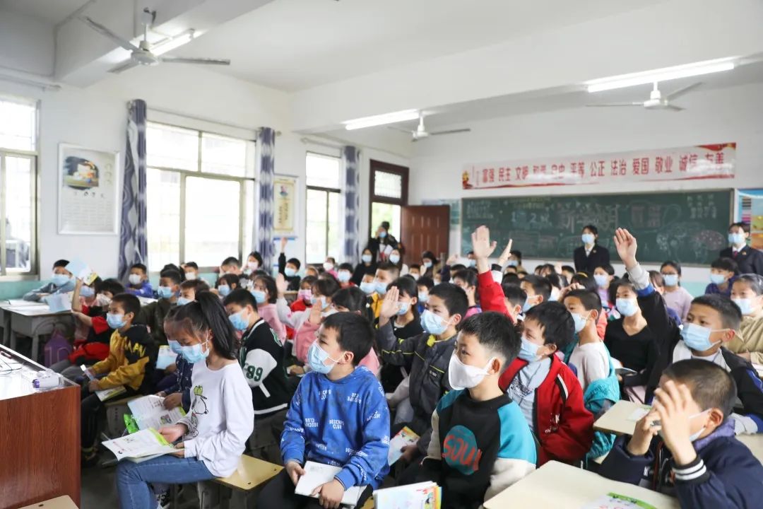 “未”爱发声，守护成长——北塔区检察院开展法治进校园活动(图3)