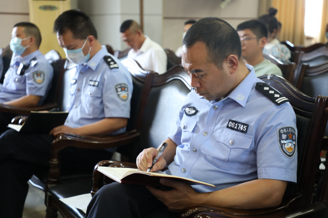 北塔区召开禁毒、反电诈、扫黑除恶工作推进会(图1)