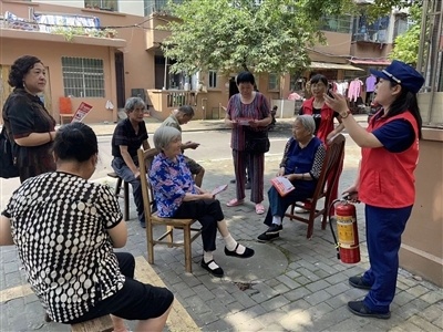 邵阳北塔区构建“一网格一消防”安全治理模式，破解老旧小区消防难题(图1)