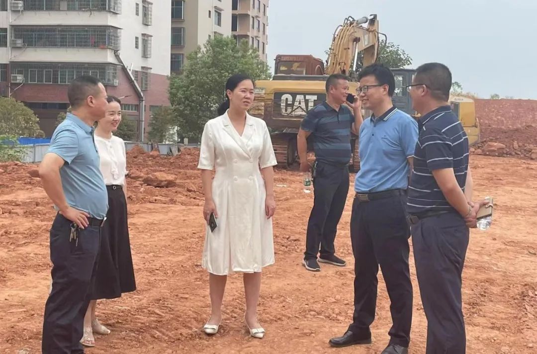 姚文娟调研学前教育中心项目建设(图1)