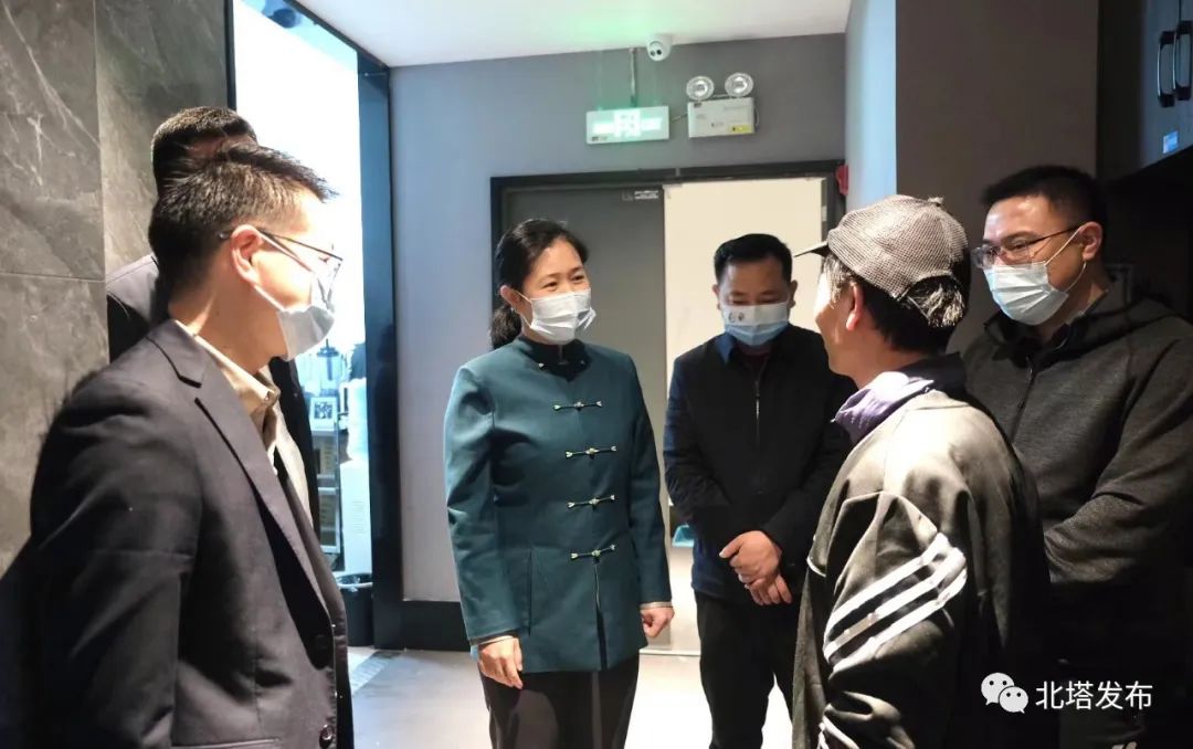 姚文娟带队开展安全生产检查(图1)