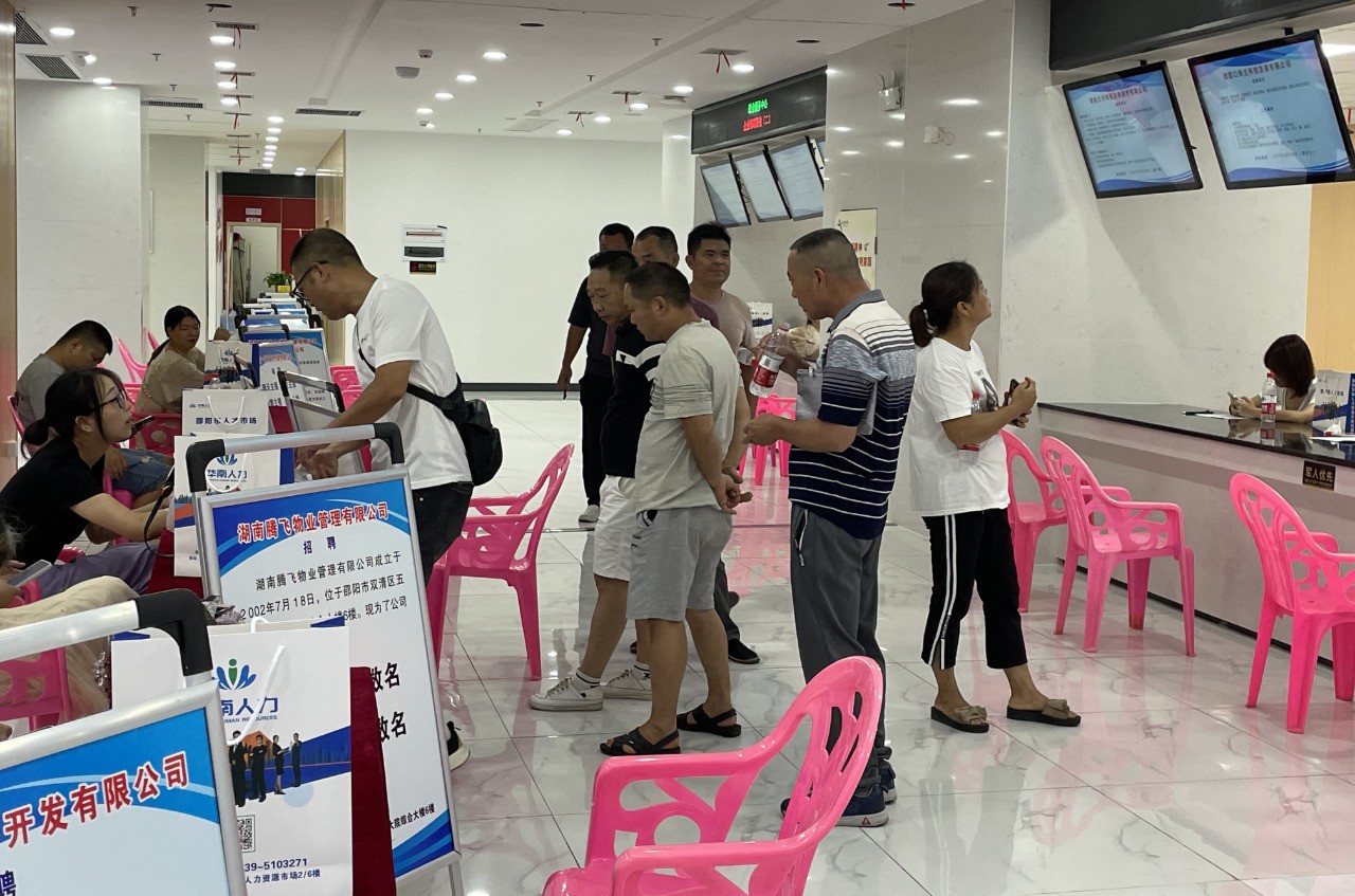 北塔区：精准对接供需 打好就业服务“组合拳”(图1)