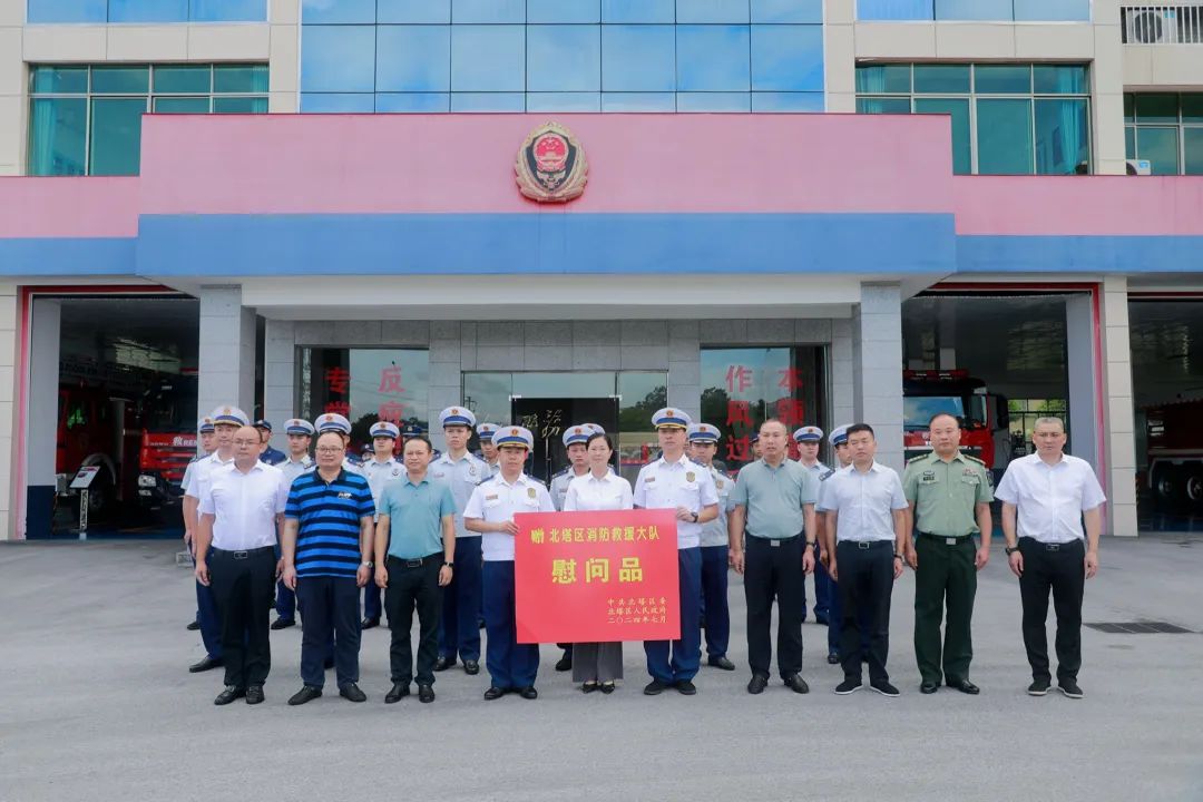 “八一”慰问送温暖 拥军共叙鱼水情(图1)