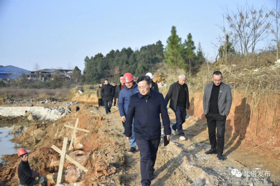 深入社区倾听民声 走访调研了解民意(图2)