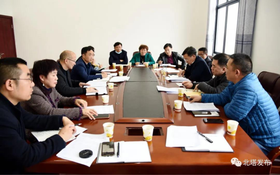 北塔区委副书记、区长刘贻银到陈家桥乡中心卫生院调研(图1)