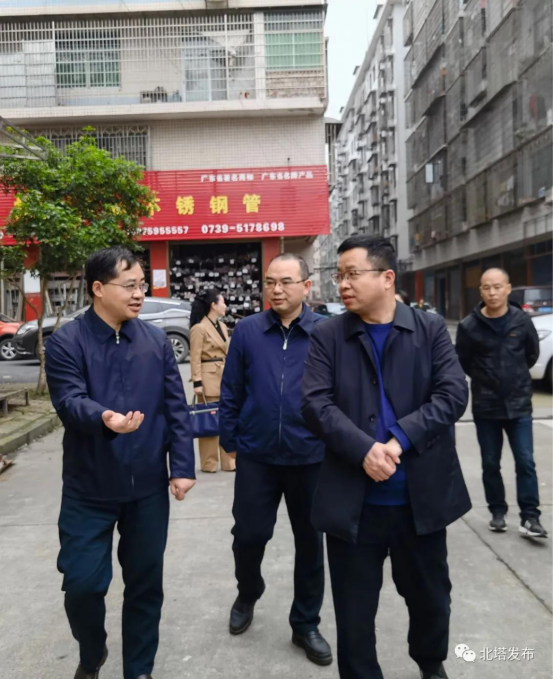 深入基层察实情 一心为民办实事(图2)