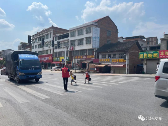 新滩镇街道：文明创建风生水起(图1)