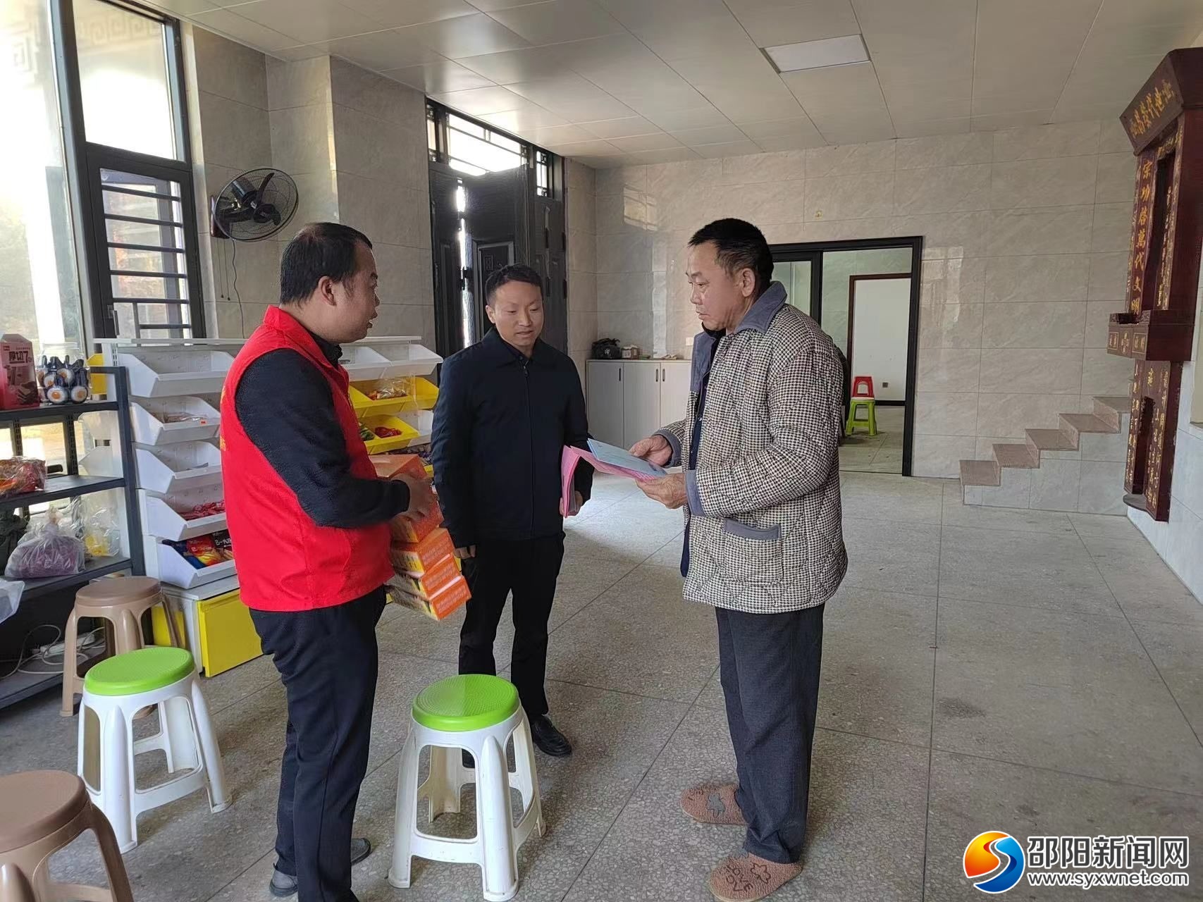 北塔区陈家桥镇：入户宣传共创建 文明意识入人心(图1)
